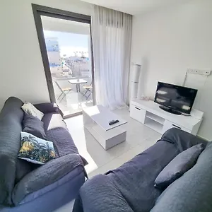 Apartment Sea La Vie Seaview, Larnaka